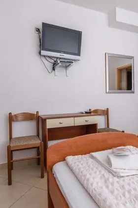 Tek Büyük veya İki Ayrı Yataklı Oda, Balkon