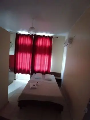 Basic Tek Büyük Yataklı Oda