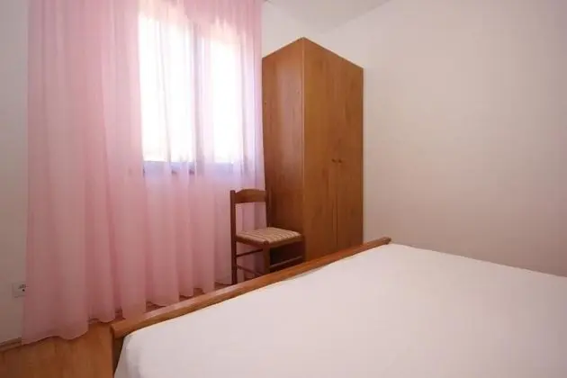 Ev (Paulo1 - peacefull and charming - H(2)