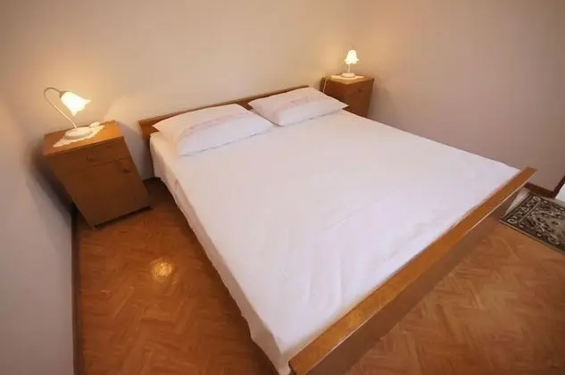 Ev (Paulo1 - peacefull and charming - H(2)