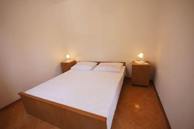 Ev (Paulo1 - peacefull and charming - H(2)