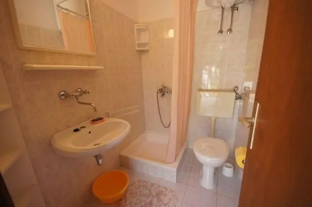 Ev (Paulo1 - peacefull and charming - H(2)