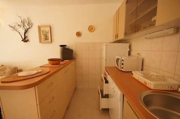 Ev (PAULO2 - great location near the sea )