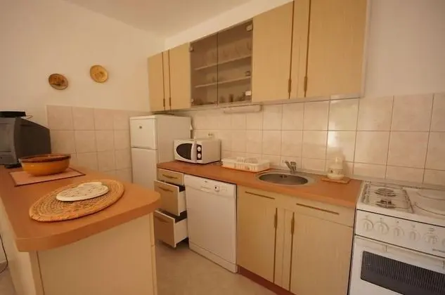 Ev (PAULO2 - great location near the sea )