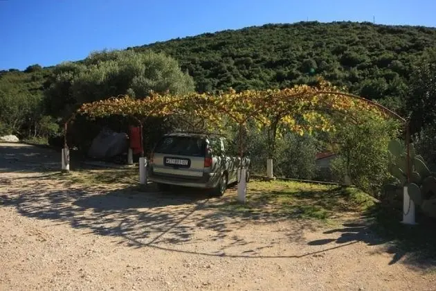 Ev (Paulo3 - close to the sea - H(4+2))