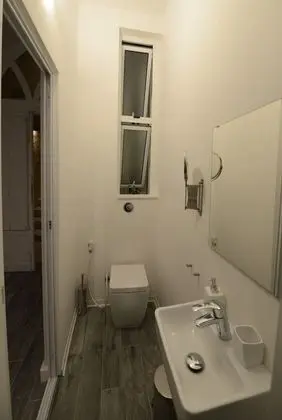 Tek Büyük Yataklı Oda, Balkon