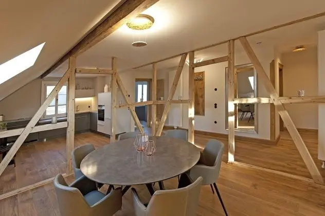 Apart Daire, Ek Bina (Ehringhausen)