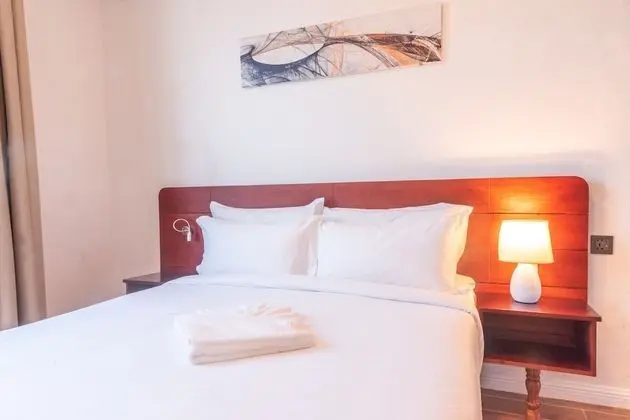 Business Tek Büyük Yataklı Oda