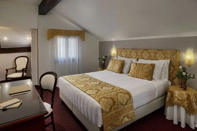 Standard Tek Büyük veya İki Ayrı Yataklı Oda