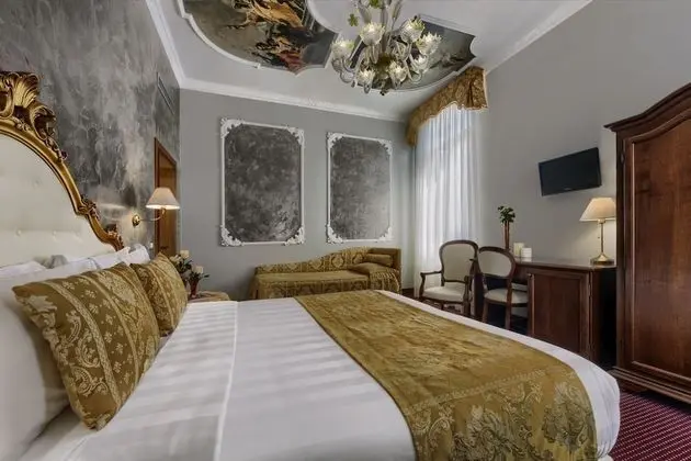 Tek Büyük veya İki Ayrı Yataklı Oda, Bahçe Manzaralı (with Extra Bed)