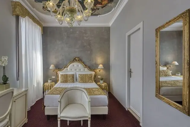 Tek Büyük veya İki Ayrı Yataklı Oda, Bahçe Manzaralı (with Extra Bed)