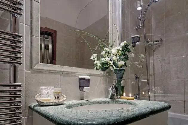 Tek Büyük veya İki Ayrı Yataklı Oda, Bahçe Manzaralı (with Extra Bed)