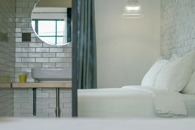 W Room - King Room with Balcony