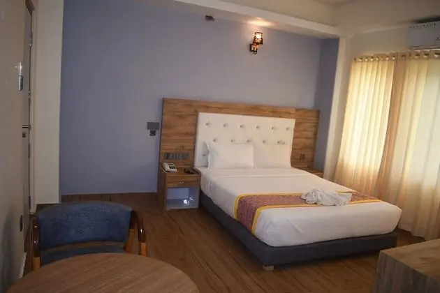 Deluxe Tek Büyük Yataklı Oda