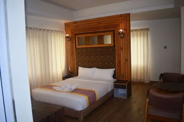 Luxury Oda