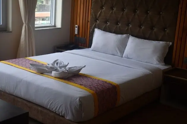 Luxury Oda