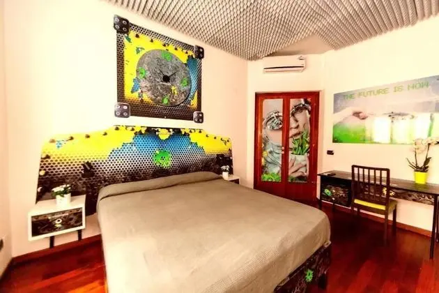 Standard Tek Büyük Yataklı Oda