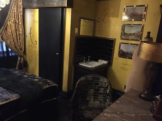 Tek Büyük Yataklı Oda, Banyolu/Duşlu