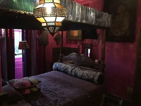 Tek Büyük Yataklı Oda, Banyolu/Duşlu