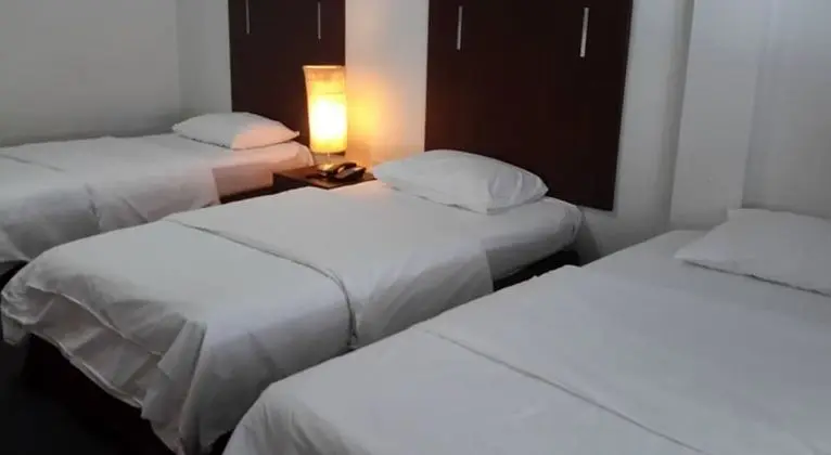 Üç Kişilik Oda