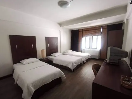 Üç Kişilik Oda