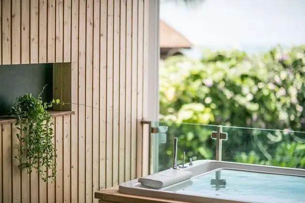 3 Bedroom Pavilion Beach Front Pool Residence