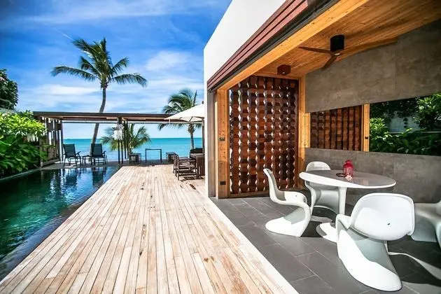3 Bedroom Pavilion Beach Front Pool Residence