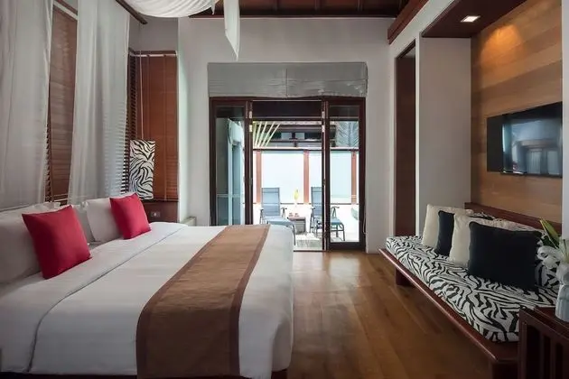 Hydro Pool Villa
