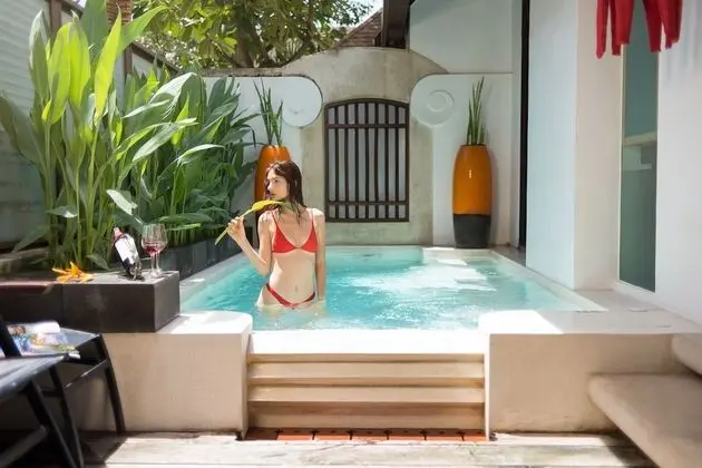 Hydro Pool Villa