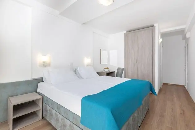 İki Ayrı Yataklı Oda, Balkon, Kısmi Deniz Manzaralı