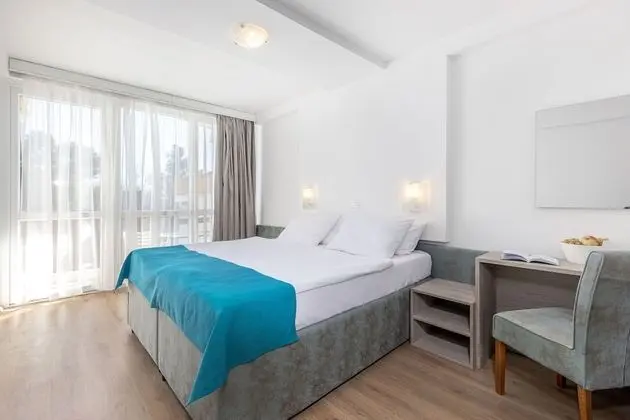 İki Ayrı Yataklı Oda, Balkon, Kısmi Deniz Manzaralı