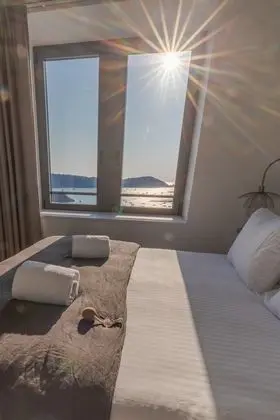 Tek Büyük Yataklı Oda, Sigara İçilmez, Denize Bakan (Ile Molene)