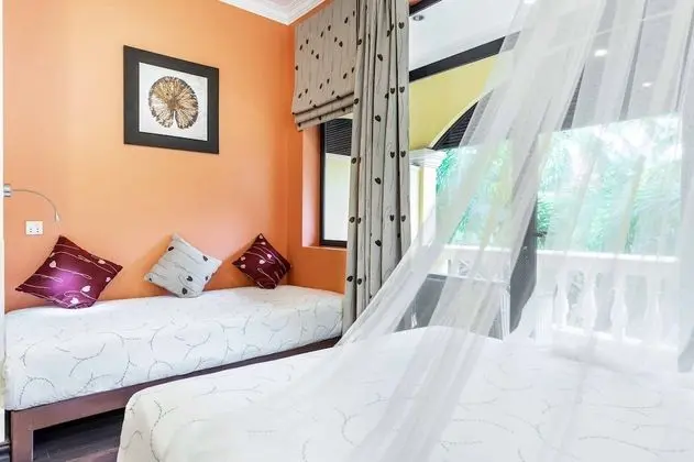 Deluxe Triple with Pool View