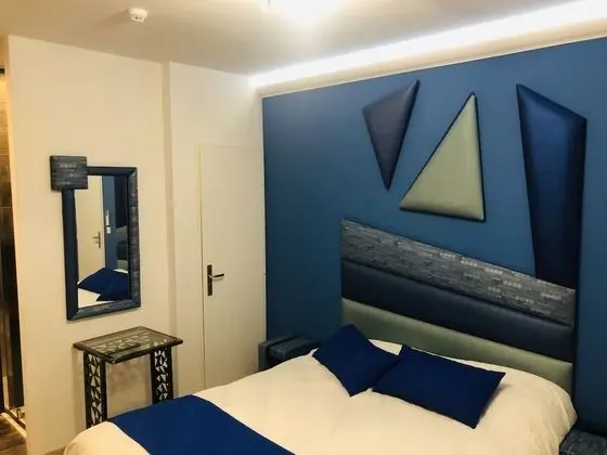 Comfort Tek Büyük Yataklı Oda, Banyolu/Duşlu, Kanal Manzaralı