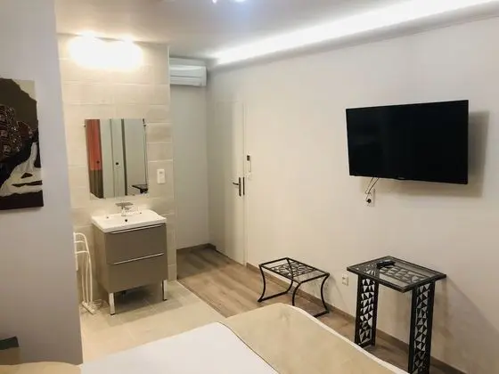 Comfort Tek Büyük Yataklı Oda, Banyolu/Duşlu, Kanal Manzaralı