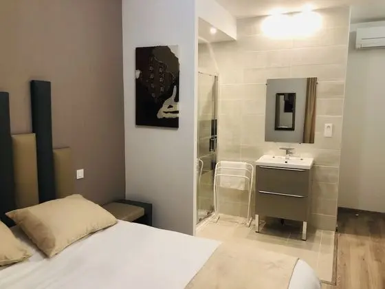 Comfort Tek Büyük Yataklı Oda, Banyolu/Duşlu, Kanal Manzaralı