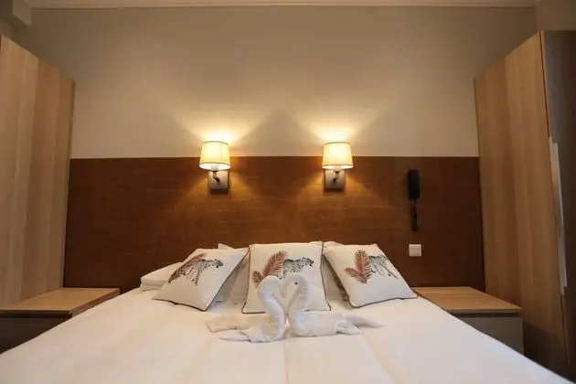 Comfort Tek Büyük Yataklı Oda, Teras, Deniz Manzaralı