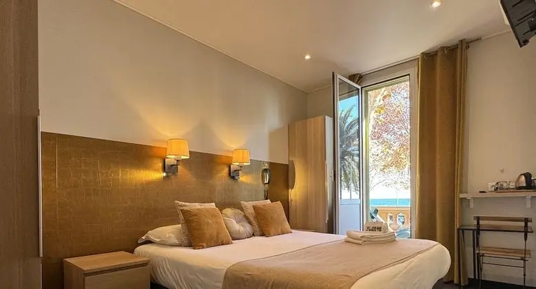 Comfort Tek Büyük Yataklı Oda, Teras, Deniz Manzaralı