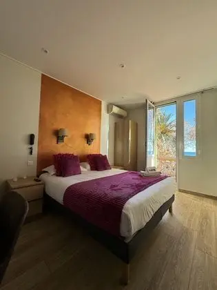 Comfort Tek Büyük Yataklı Oda, Teras, Deniz Manzaralı