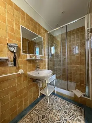 Comfort Tek Büyük Yataklı Oda, Teras, Deniz Manzaralı