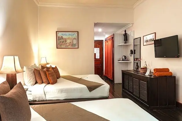 Deluxe Üç Kişilik Oda, Havuz Manzaralı