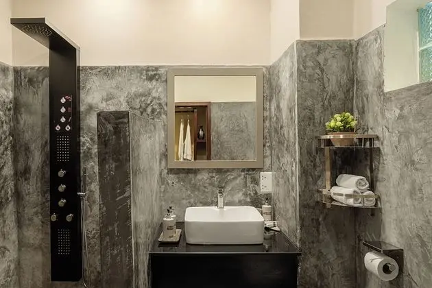 Deluxe Üç Kişilik Oda, Havuz Manzaralı