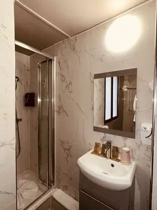 İki Ayrı Yataklı Oda