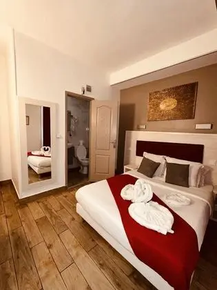 Tek Büyük Yataklı Oda