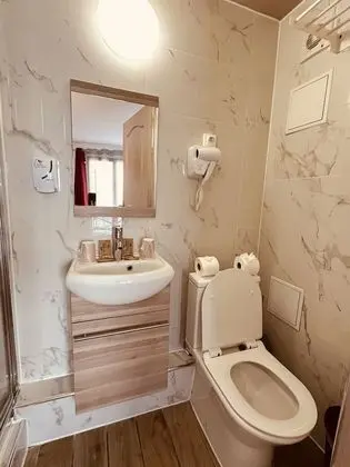 Tek Büyük Yataklı Oda