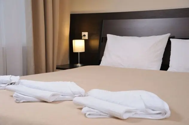 Superior Tek Büyük Yataklı Oda (with extra bed)