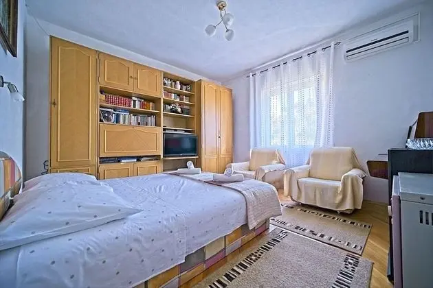 Apart Daire (Pavo - 80 m from beach - A1(5))