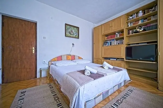 Apart Daire (Pavo - 80 m from beach - A1(5))