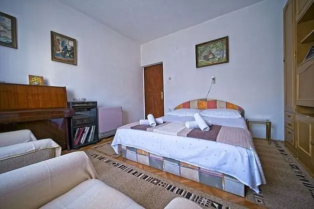 Apart Daire (Pavo - 80 m from beach - A1(5))