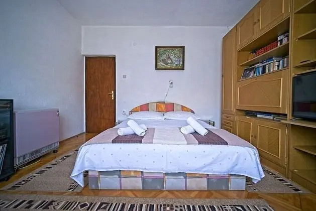 Apart Daire (Pavo - 80 m from beach - A1(5))
